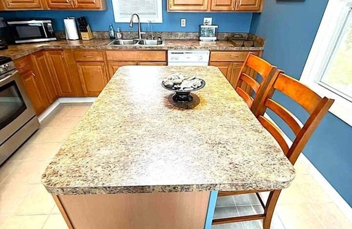 Kelleys Island House | Point of View Cottage w/Beach Access-3bdrms/2bths