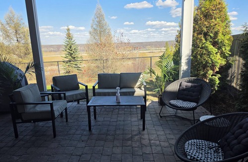 Timberlea House | Pondside 2BR Retreat | 20 Min to Suncor Relax & Recharge Relaxing Pondside