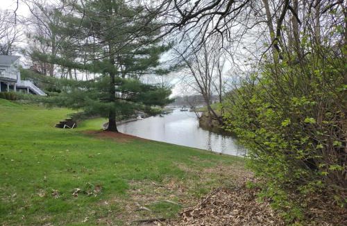 New Franklin Apartment | Portage Lakes Serenity