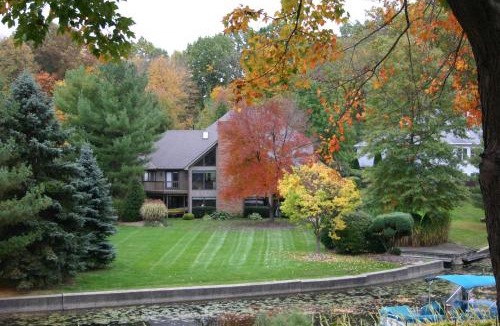 New Franklin Apartment | Portage Lakes Serenity