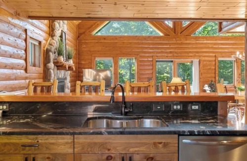 Boyne City Cabin | POWDER DREAMS ! 4 BEDROOM SKI-IN SKI-OUT CABIN AT BOYNE MOUNTAIN