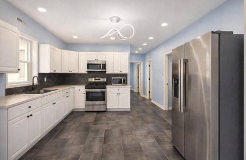 Buffalo Apartment | Premium Retreat Near Hospital and Falls
