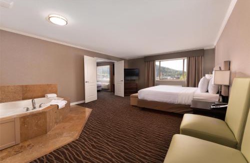 Radium Hot Springs Hotel | Prestige Radium Hot Springs Resort, WorldHotels Crafted