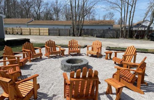 Geneva-on-the-Lake House | Prime East End Location Walk Everywhere