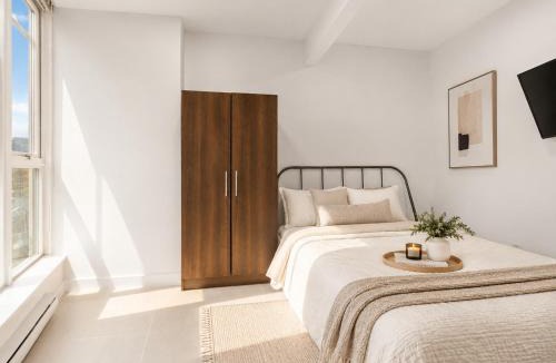 Yaletown Apartment | Prime Hamilton Street 2-Bedroom Vancouver Stay