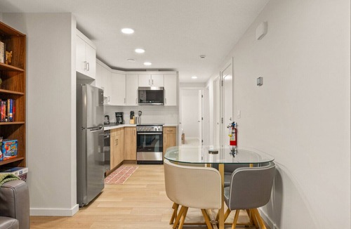 Keith Condo | Private 2BR Suite | Near HWY 1 | Fully Stocked