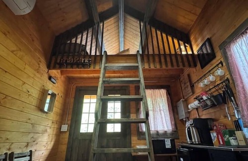 East Hants Cabin | Private 4 Cabin Retreat | Hot Tub | Tiny Cabins