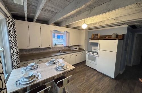 Saint Thomas Apartment | Private Apartment — Designed for Work & Comfort