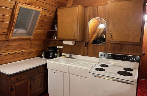 Centre Hall Cabin | Private & Charming A-Frame Cabin Near Penn State & Outdoor Adventures