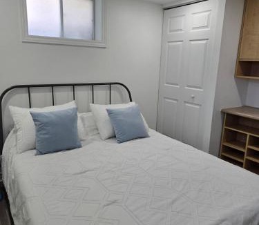 Longueuil Apartment | Private Entry-Modern & Bright Longueuil Suite