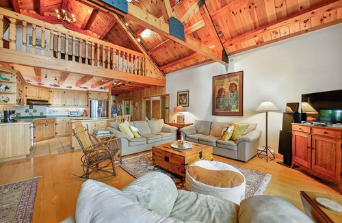 Leeds and the Thousand Islands Cottage | Private Family Island Retreat on Charleston Lake