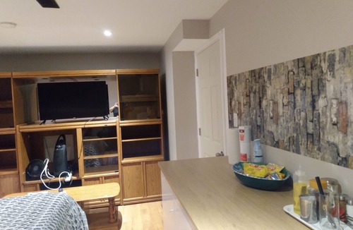 Kitchener House | Private Guest Suite for 2 with Separate Entrance, Kitchen and Bathroom