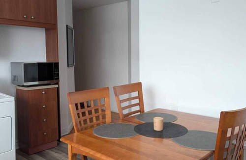 Mauricie Apartment | Private Room - 5 min away - University - High-Speed WiFi