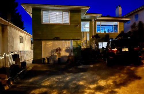 Hastings House | Private Suite - Near SkyTrain to DT - Free Parking