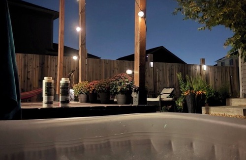 Southeast Edmonton House | Private Suite w/Kitchen, Laundry, Gym, & Hot Tub at Tamarack