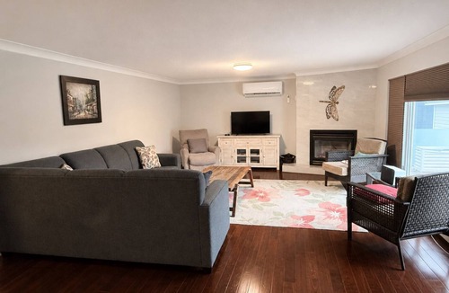 Bobcaygeon Cottage | Private Waterfront Cottage | 200ft Shoreline + Bunky - Pet Friendly