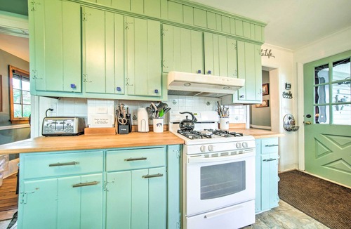 Ashtabula House | Private Waterfront Lake Erie Home w/BBQ Patio