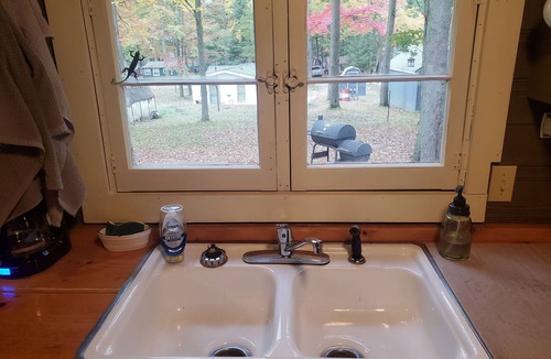 Harrison Cottage | Quaint Cottage near Cranberry Lake
