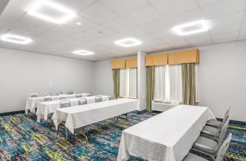 Gates-North Gates Hotel | Quality Inn Rochester West
