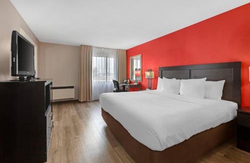 Northeast Mississauga Hotel | Quality Inn & Suites 5585 Ambler Drive Mississauga Ontario