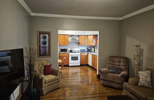 Front Park Apartment | Quiet 2 bedroom