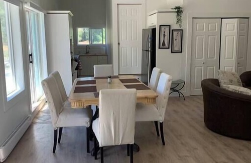 Port Alberni House | Quiet Country Home With Mountain View for 6 pets friendly