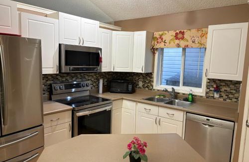 West Edmonton Bed & Breakfast | Quiet Haven west Edmonton Room Two