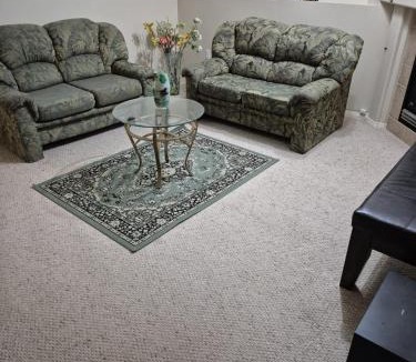 West Edmonton Bed & Breakfast | Quiet Haven west Edmonton Room Two