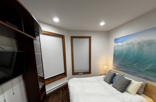 Langford House | Quiet Mountainside Guesthouse with Ocean Views