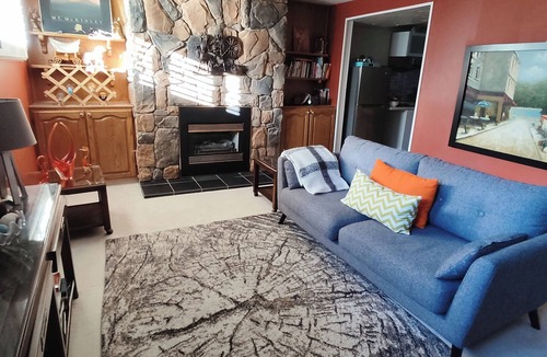 Cedarbrae House | Quiet Retreat with Easy Access to City Amenities - Comfortable, Central and Cozy