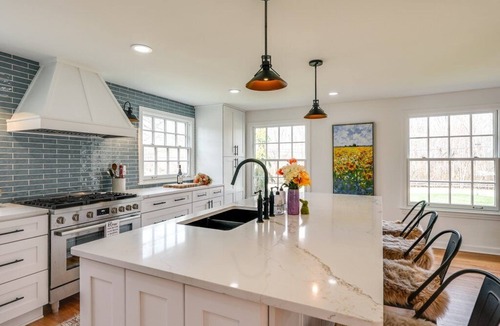 Russell Township House | Quintessential Chagrin Falls in an upscale home!