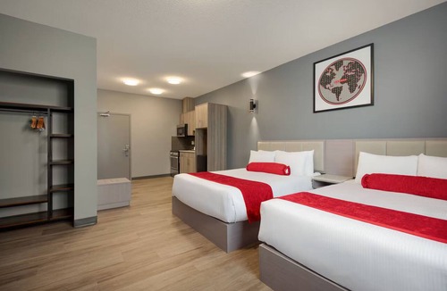 Jasper Place Hotel | Ramada by Wyndham West Edmonton Hotel & Suites