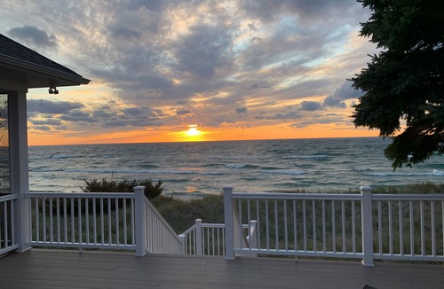 Mears Cottage | Rare Find- Low Bluff Cottage On Lake Michigan