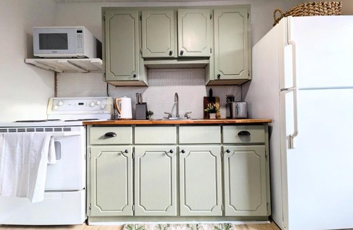 Cobourg House | Red Roof Guesthouse