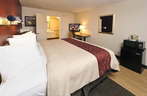 Bowmansville Hotel | Red Roof Inn Buffalo - Niagara Airport