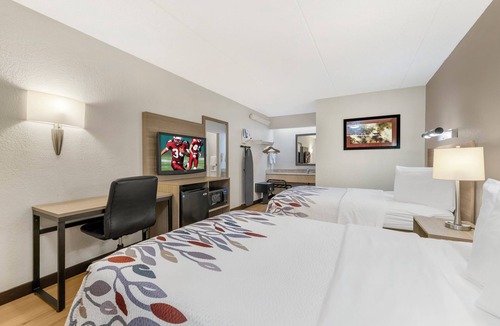 Bowmansville Hotel | Red Roof Inn Buffalo - Niagara Airport