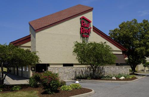 Maumee Hotel | Red Roof Inn Toledo - Maumee