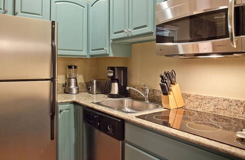 Boyne Falls Condo | Relax in this 1BD resort condo after skiing at Boyne Mountain