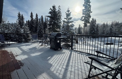 East Kootenay House | Relaxation with all Amenities! Three Bathrooms! (Contact Us)