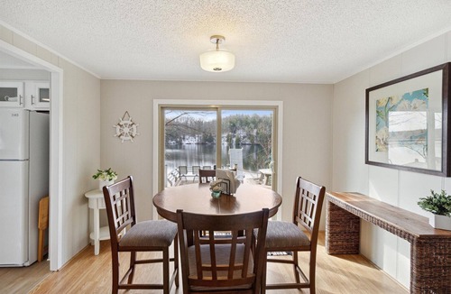 Newaygo House | Relaxing Croton lake cottage w/hot tub