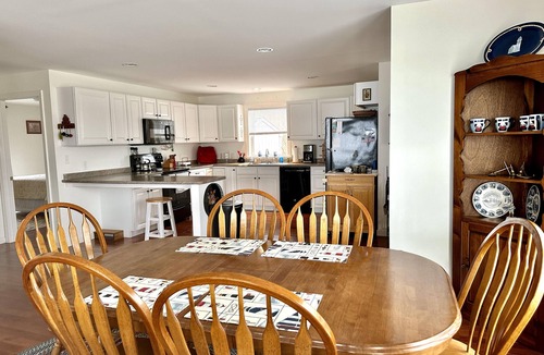 Eastport House | Relaxing Sunset Getaway
