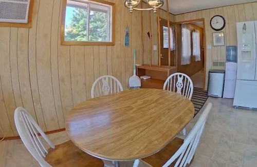 Candle Lake Cabin | Relaxing Waskateena Beach Retreat - walk to everything!