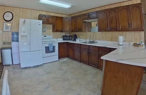 Candle Lake Cabin | Relaxing Waskateena Beach Retreat - walk to everything!