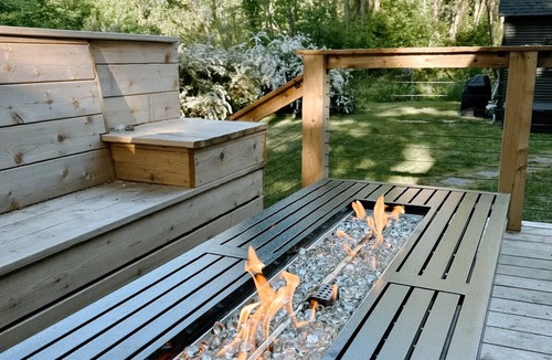 South Haven Cottage | Remodeled cottage with great outdoor space, close to everything - pet friendly!