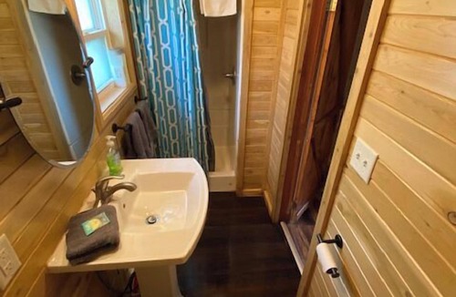 Au Train Cabin | Renovated Log cabin at AuTrain Lake