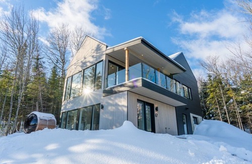 Les Eboulements Ski Chalet | Residence with a delicious change of scenery