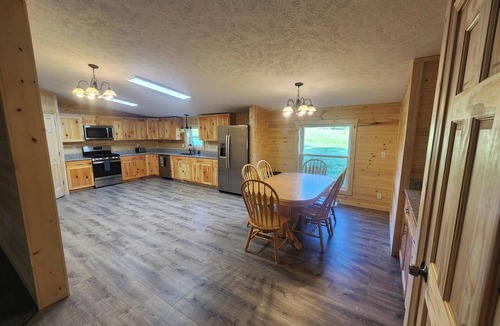Kingsville House | Retreat on Conneaut Creek, Private Movie Theater, Sleeps 8, Fire Pit