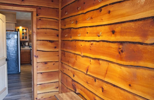Dundee House | Retreat to Norris View located in the FInger Lakes Region.