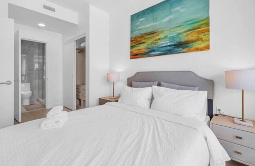 Richmond City Centre Apartment | Richmond Center 1BE+1BA Condo/Gym/Sauna