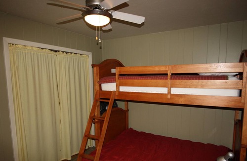 Sister Bay Cottage | Right Across From Beach And Park!